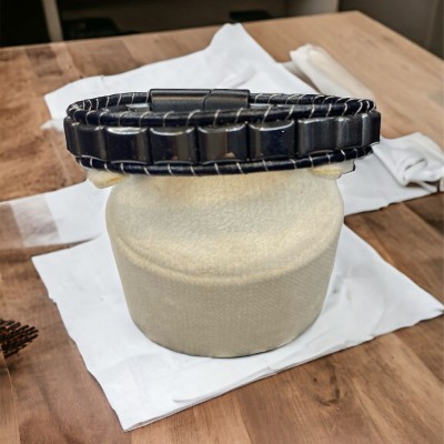 Siyah Deri Detaylı Enerji Taşı 