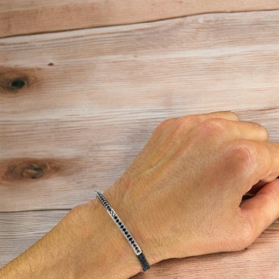 Gümüş Renk Siyah Zirkon Detaylı Bileklik