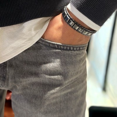 Siyah Deri Detaylı Enerji Taşı 