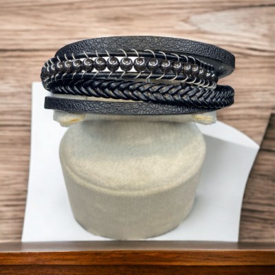 Siyah Deri Detaylı Enerji Taşıı