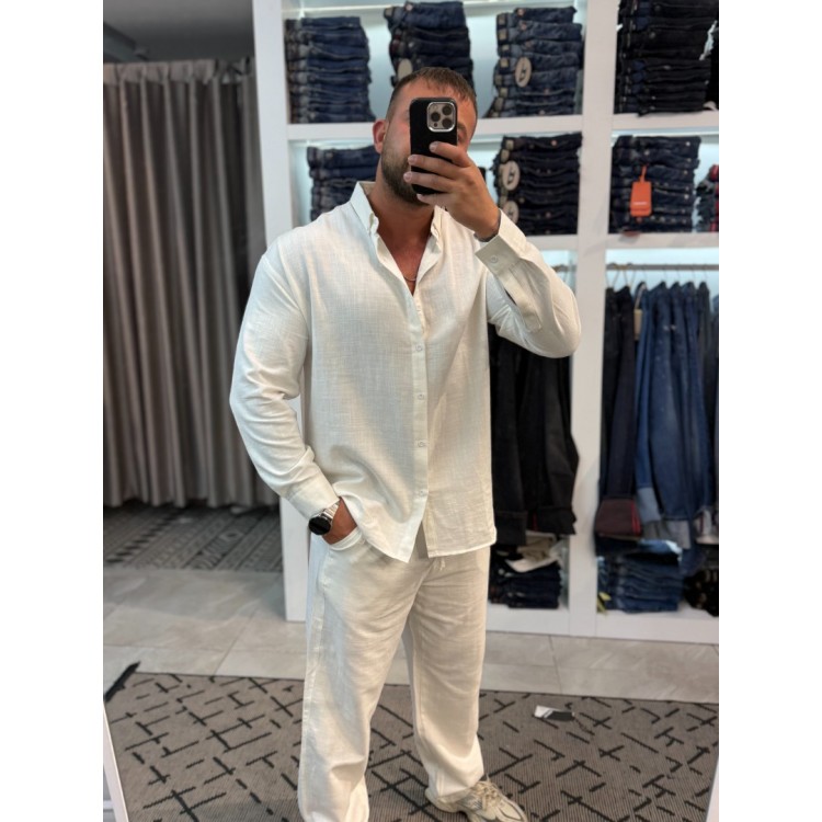 Ketenin En Klas Hali: Beyaz Oversize Takım