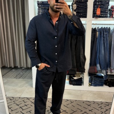 Ketenin En Klas Hali: Lacivert Oversize Takım