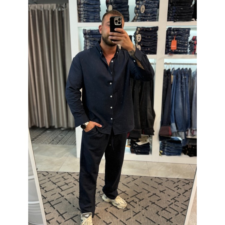 Ketenin En Klas Hali: Lacivert Oversize Takım
