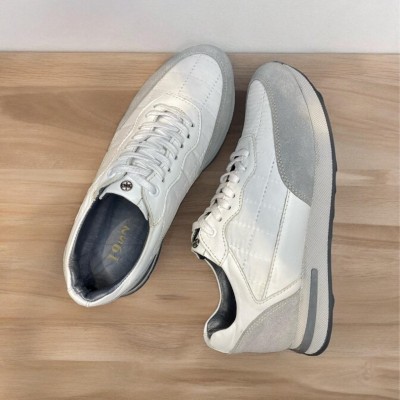 Beyaz Deri Sneakers Paraşüt Kumaş Detay 