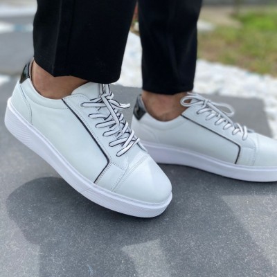 Beyaz Sneakers Siyah Biye Detaylı